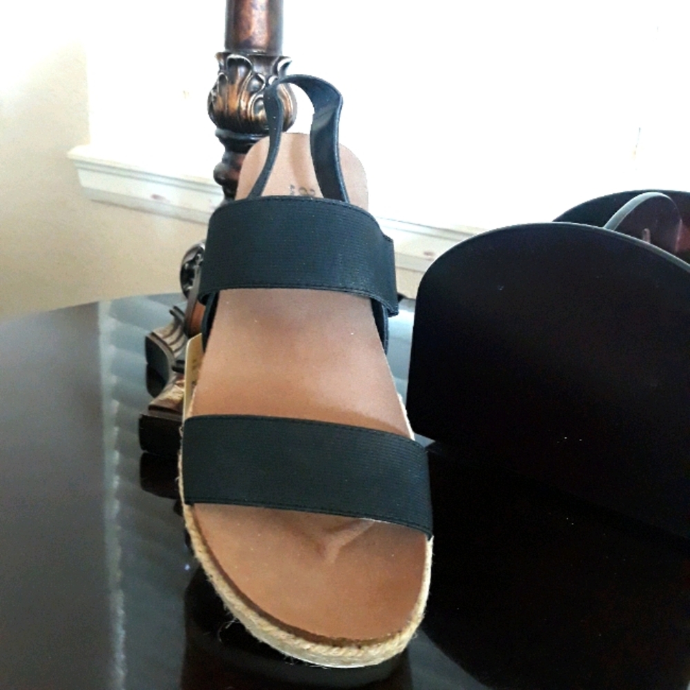 NEW W/TAG ANA COY SANDLES 😲